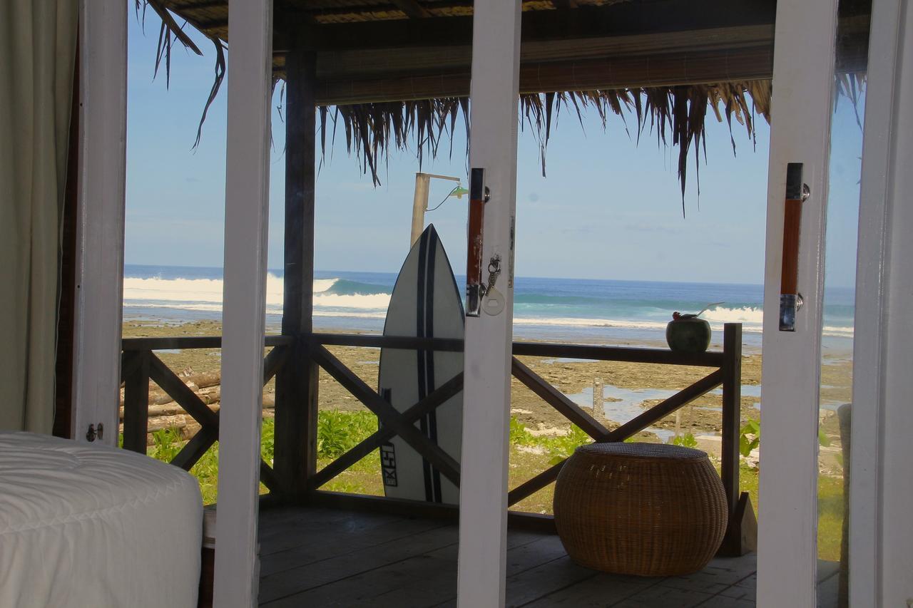 Batu Rundung Surf Resort Naibos Bagian luar foto