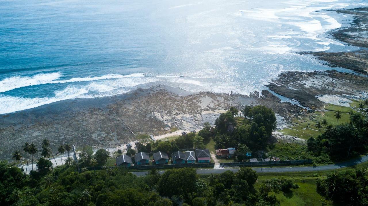 Batu Rundung Surf Resort Naibos Bagian luar foto